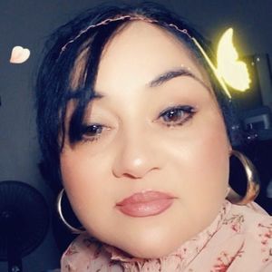 Meet your Posher, Josefa